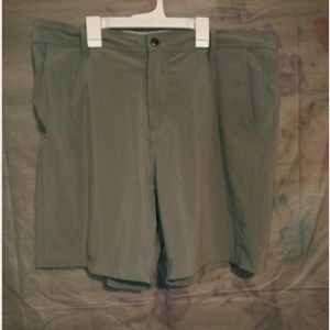 Free fly man's shorts size 20